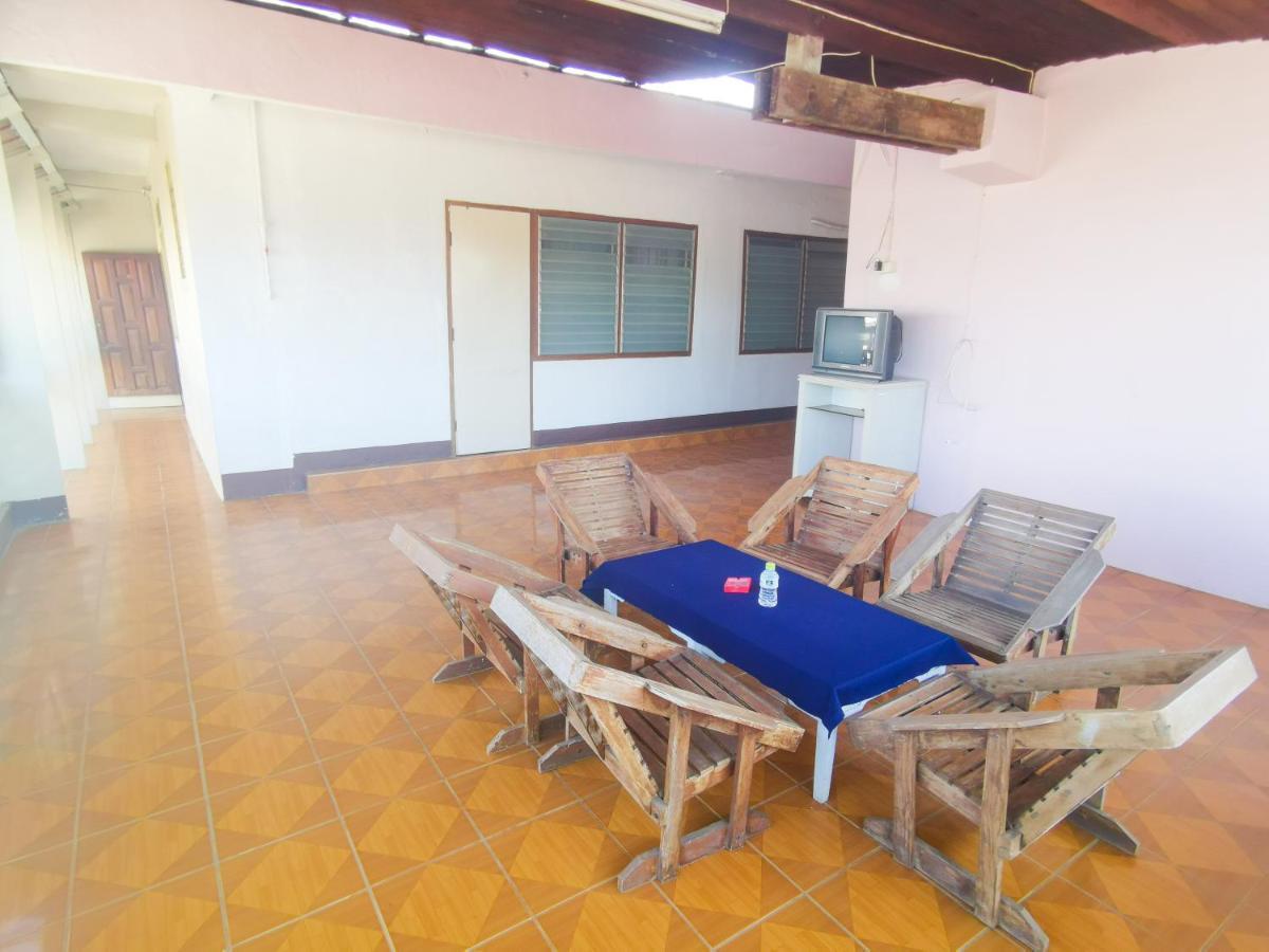 Manilath Guesthouse Хуайсай Екстер'єр фото
