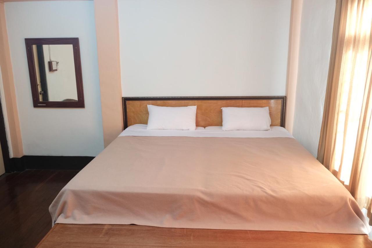 Manilath Guesthouse Хуайсай Екстер'єр фото