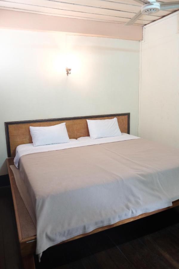 Manilath Guesthouse Хуайсай Екстер'єр фото
